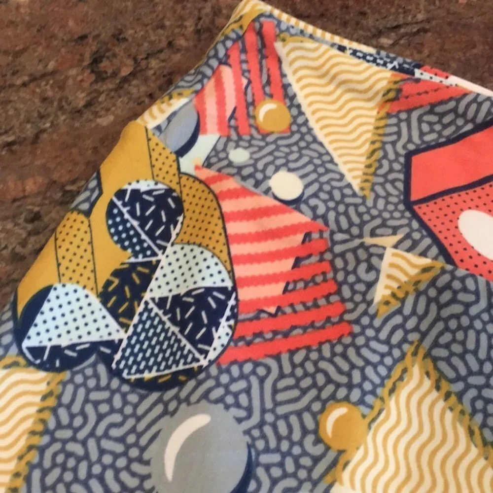 TC NWOT LuLaRoe Leggings‎ Disney DD11 3441 - Picture 2 of 3